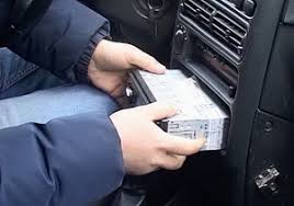 злодій автомобільний 222